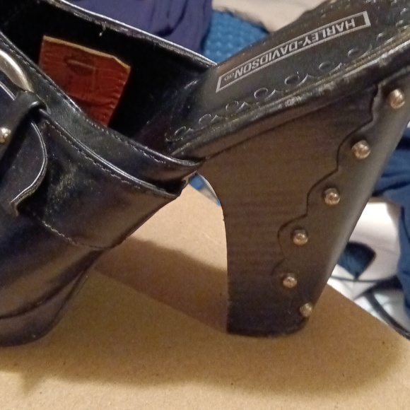 Clogs - Picture 5 of 8